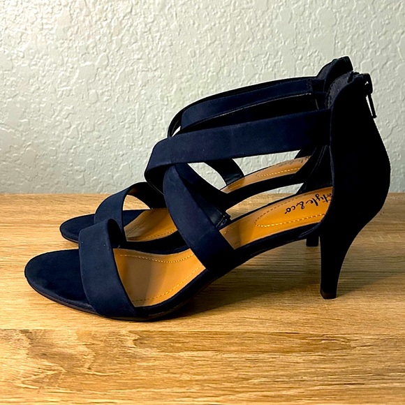 Style & Co. - Picture 2 of 5